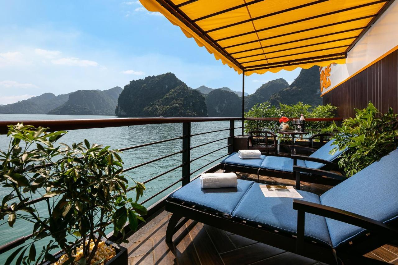 Hotel Nostalgia Halong Cruise Hạ Long Exterior foto