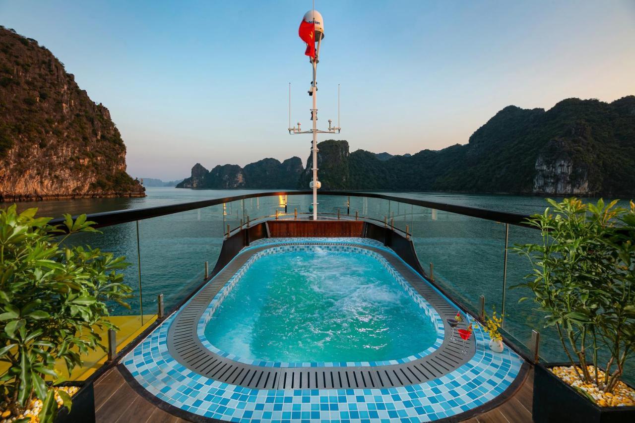 Hotel Nostalgia Halong Cruise Hạ Long Exterior foto